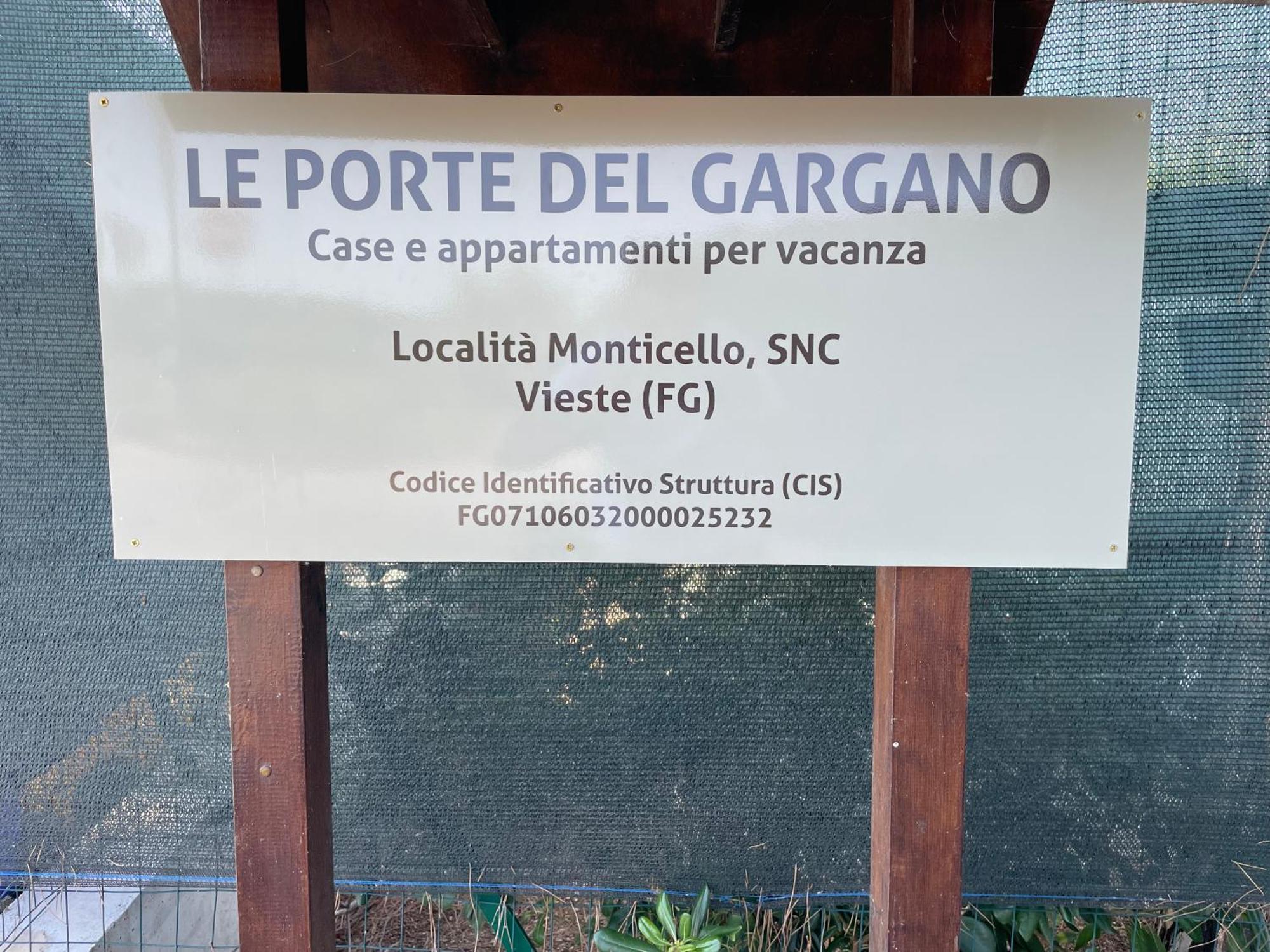 Appartamenti Le Porte Del Gargano ヴィエステ エクステリア 写真
